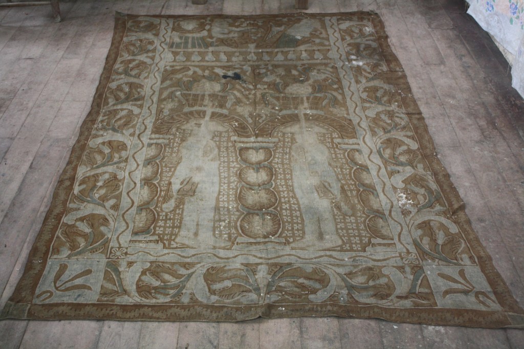 Cloth with Soldiers and Musicianos, San Pedro de Levanto, Peru, after 1790. Plant-based dyes on cotton. 160 x 242 cm. Ministerio de Cultura registery #0000203418. Photograph by the author.